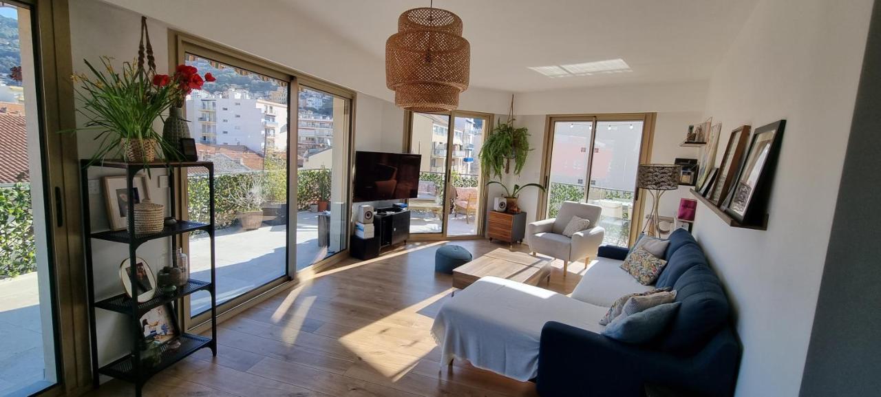 90m2, Climatise 3 * Nizza